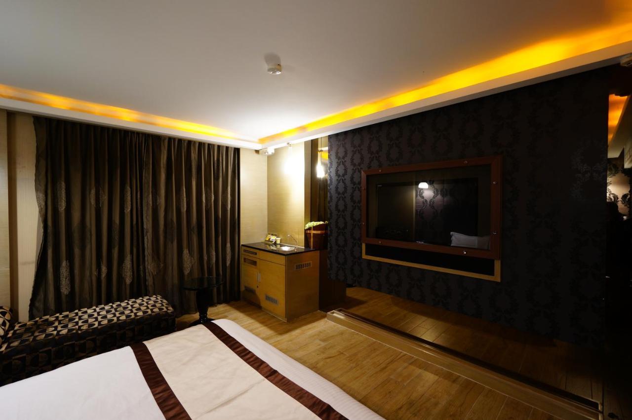 荷村 Motel Wuqi Quarto foto